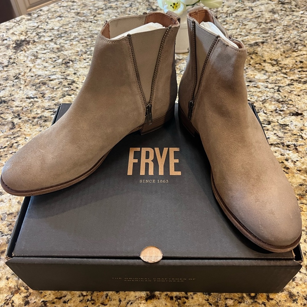 Frye Carly Zip Chelsea Boots
